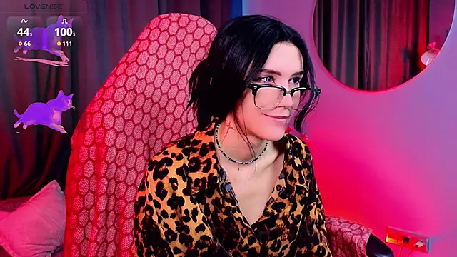 Snapshot of Hyeon_Jin chatting on March 3, 10:33 am Hyeon Jin online show from March 3, 10:33 am