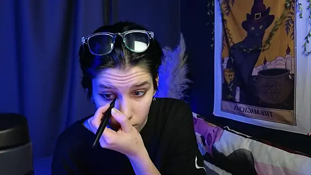 Snapshot of Hyeon_Jin chatting on January 28, 8:47 pm Hyeon Jin online show from January 28, 8:47 pm