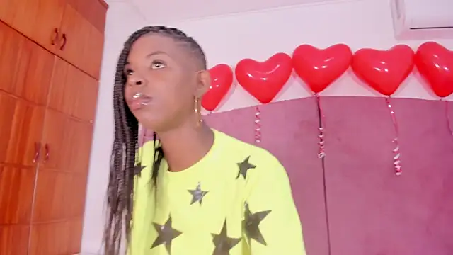 Snapshot of Bonnie_30_ chatting on February 12, 6:09 pm Bonnie 30 online show from February 12, 6:09 pm