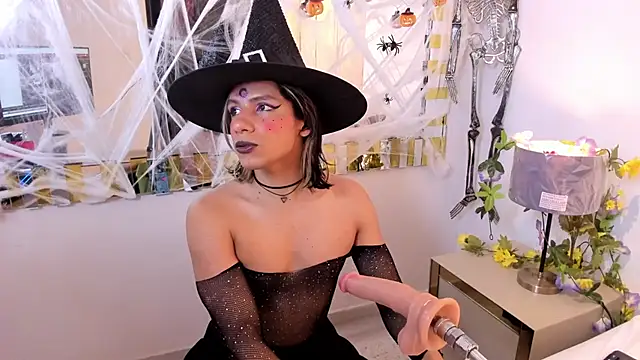 TylerBloom online show from October 31, 2:02 pm