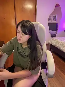 Snapshot of Camila_pinkk chatting on March 15, 5:37 pm Camila pinkk online show from March 15, 5:37 pm