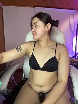 Snapshot of Camila_pinkk chatting on June 13, 4:27 pm Camila pinkk online show from June 13, 4:27 pm