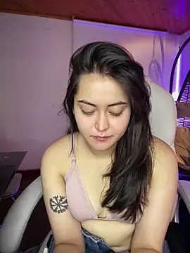 Camila pinkk online show from May 11, 2:29 pm