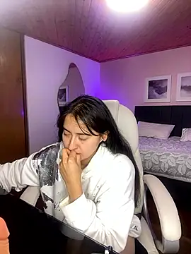 Snapshot of Camila_pinkk chatting on March 8, 5:22 pm Camila pinkk online show from March 8, 5:22 pm