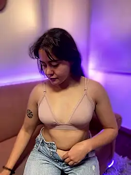 Camila pinkk online show from January 9, 4:14 pm