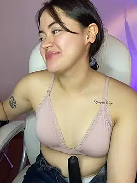 Camila pinkk online show from May 23, 3:33 pm