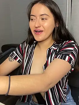 Snapshot of Camila_pinkk chatting on October 12, 3:24 pm Camila pinkk online show from October 12, 3:24 pm