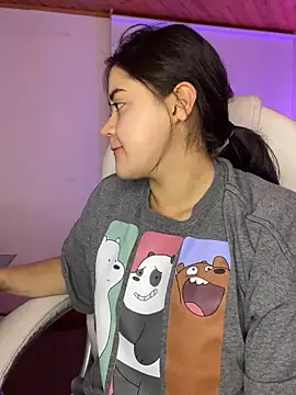 Camila pinkk online show from May 30, 1:28 pm