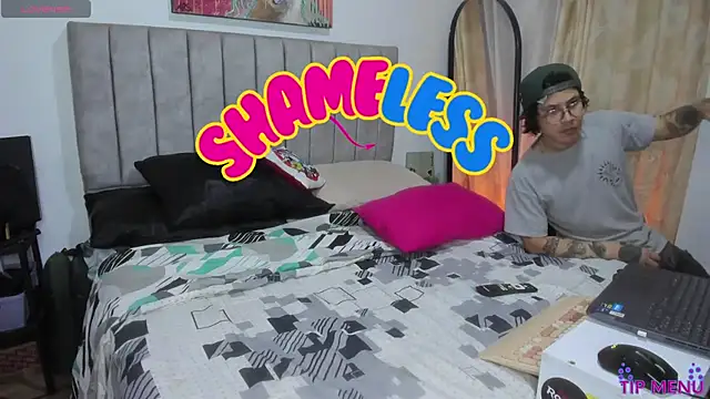 shamelesss  online show from June 7, 1:33 am