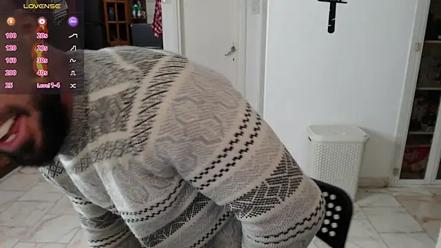 Snapshot of todddantes25 chatting on February 14, 7:02 pm todddantes25 online show from February 14, 7:02 pm