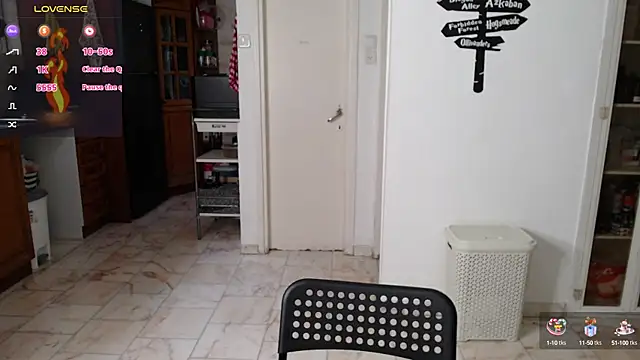 Snapshot of todddantes25 chatting on February 7, 8:55 am todddantes25 online show from February 7, 8:55 am