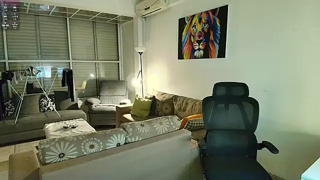 todddantes25 online show from February 8, 3:48 am