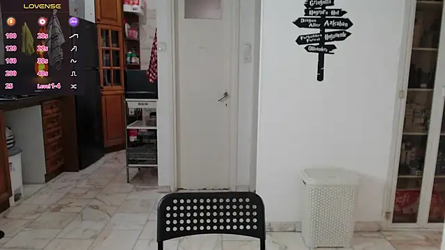 Snapshot of todddantes25 chatting on February 15, 1:49 pm todddantes25 online show from February 15, 1:49 pm