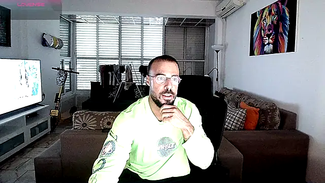 Snapshot of todddantes25 chatting on November 1, 4:30 am todddantes25 online show from November 1, 4:30 am