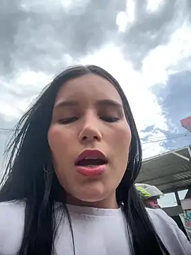 the queen of street online show from February 20, 6:32 pm