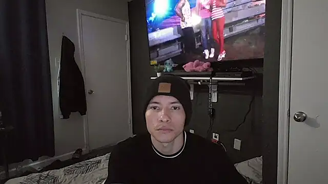 azzel19 online show from January 5, 8:10 pm