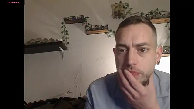 wawarruis online show from March 1, 9:04 pm