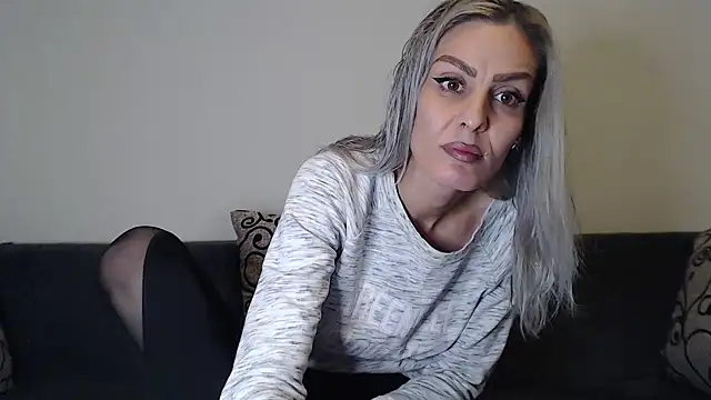 Snapshot of AshlineKatte chatting on October 16, 5:10 pm AshlineKatte online show from October 16, 5:10 pm