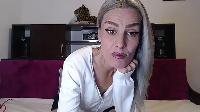 Snapshot of AshlineKatte chatting on September 29, 2:01 pm AshlineKatte online show from September 29, 2:01 pm