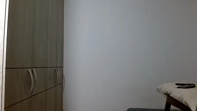 lonelydick2002 online show from October 8, 12:01 am