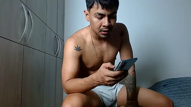 lonelydick2002 online show from September 9, 11:14 pm