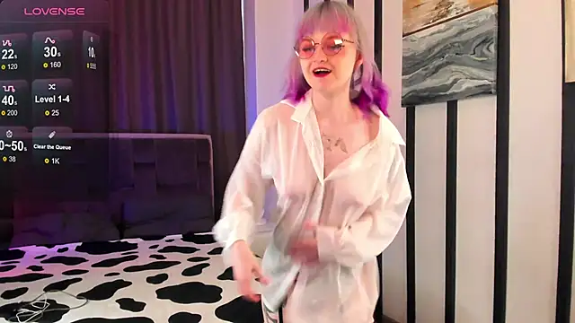 blue nymph1 online show from March 17, 10:06 am