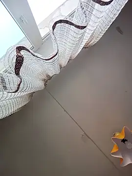 Lauren Amabel online show from March 4, 9:28 am