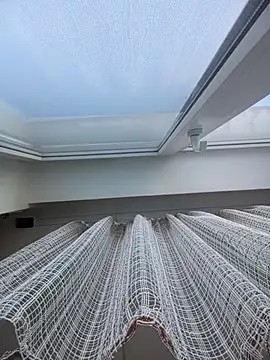 Lauren Amabel online show from February 19, 10:45 am