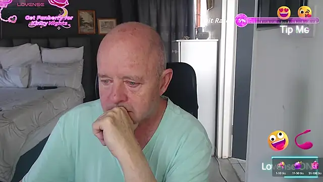 boeslaboes1 online show from March 8, 5:33 am