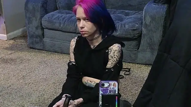 trashbrat online show from February 24, 8:59 am