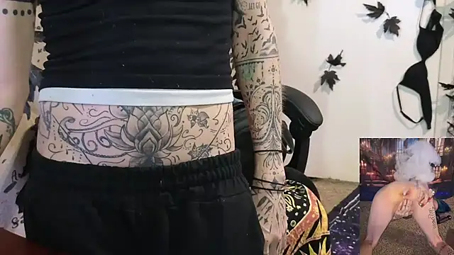 trashbrat online show from October 28, 7:07 am