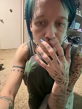 trashbrat online show from November 10, 1:43 am