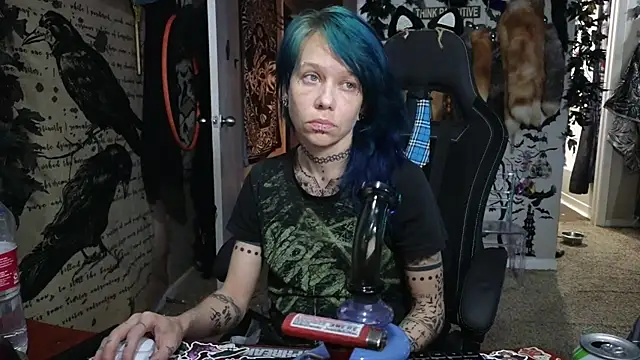 trashbrat online show from November 20, 12:17 pm