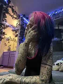 trashbrat online show from May 3, 8:08 am