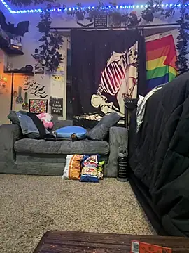 trashbrat online show from March 31, 1:07 am