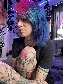trashbrat online show from May 8, 10:24 pm