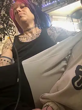 trashbrat online show from May 20, 9:34 pm