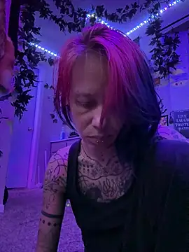 trashbrat online show from May 31, 5:35 am