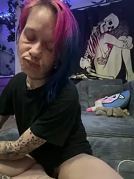 trashbrat online show from May 6, 8:51 am