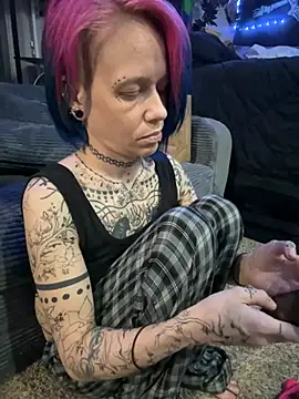 trashbrat online show from March 21, 9:47 am