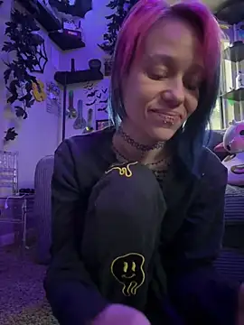 trashbrat online show from May 1, 11:32 pm