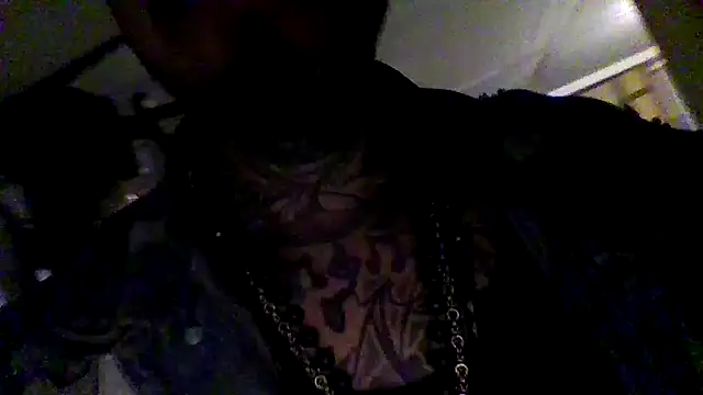 justthetip4209 online show from June 4, 4:06 am