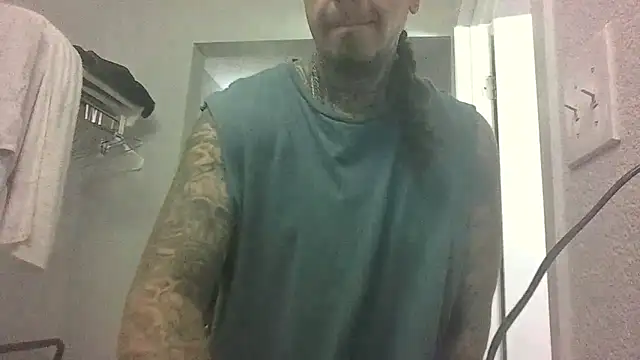 justthetip4209 online show from September 27, 6:14 pm