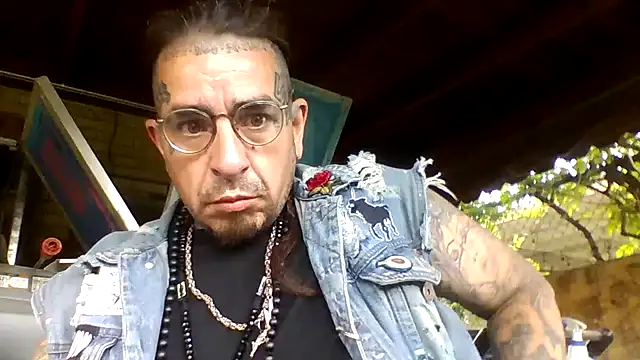 justthetip4209 online show from June 1, 6:07 pm