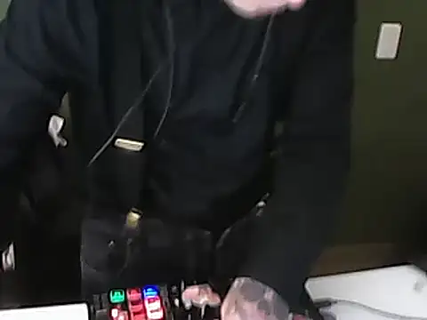 justthetip4209 online show from March 11, 1:45 pm