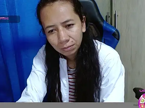 Danielagomez33 online show from March 18, 12:51 pm