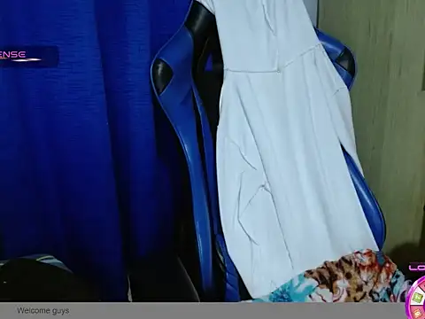 Danielagomez33 online show from February 16, 12:20 am