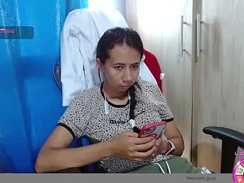 Danielagomez33 online show from February 25, 1:22 pm