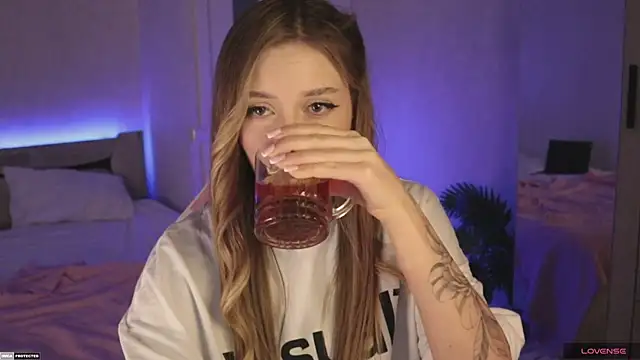 Snapshot of Tokyo_N chatting on January 28, 12:05 am Tokyo N online show from January 28, 12:05 am