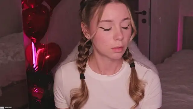 Snapshot of Tokyo_N chatting on February 11, 11:33 pm Tokyo N online show from February 11, 11:33 pm